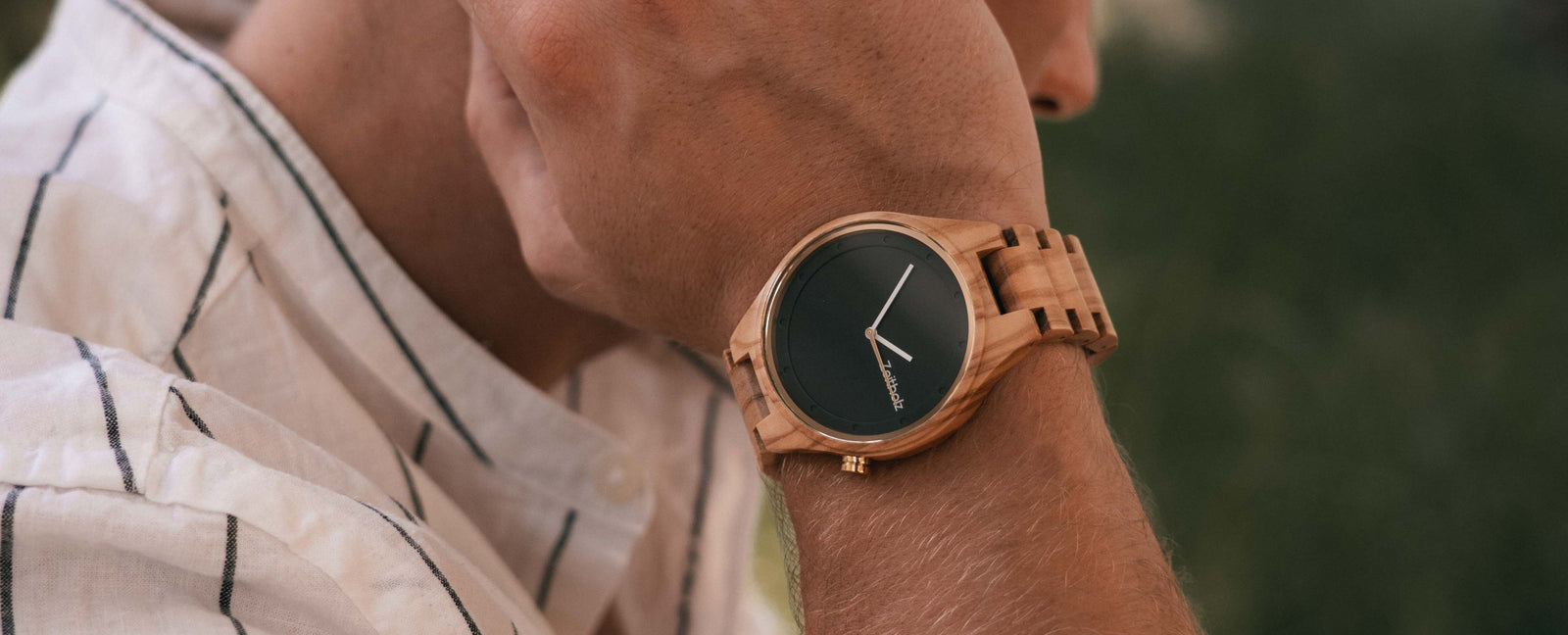 10 Outfit-Ideen, die Ihre Holzuhr Ergänzen