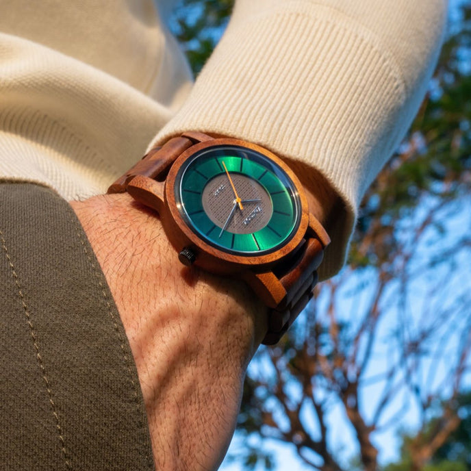 Solaruhr Sonnenberg Akazienholz 40 mm