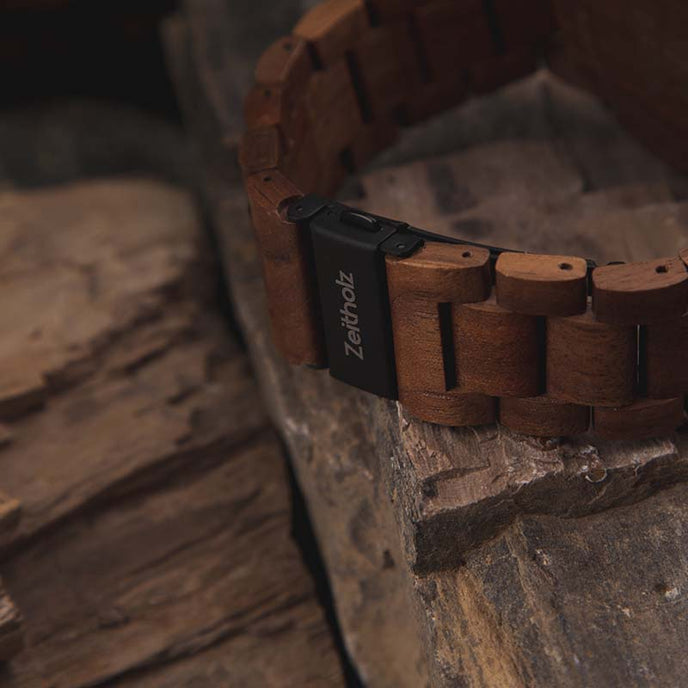 Zittau walnut and maple wood 44mm